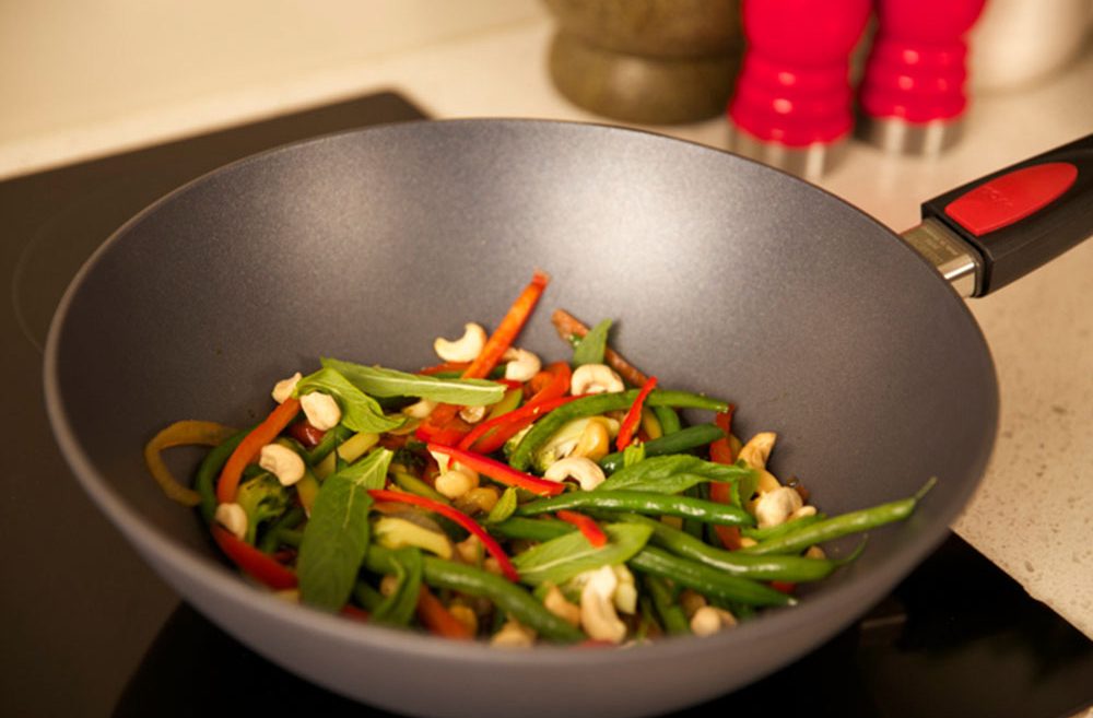 Chảo Gang Sâu Lòng Woll Eco Lite Wok and stir fry 30cm