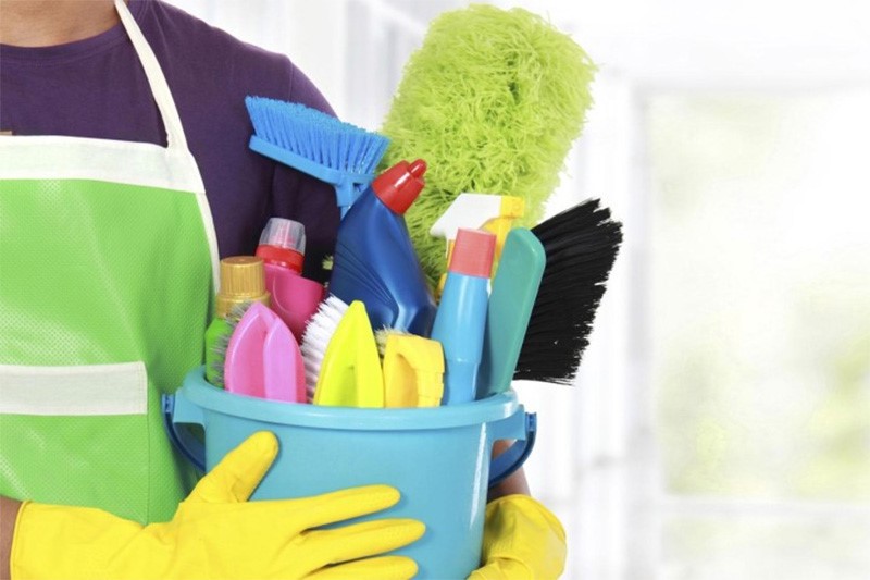 Dụng cụ cần chuẩn bị khi tẩy bồn cầu