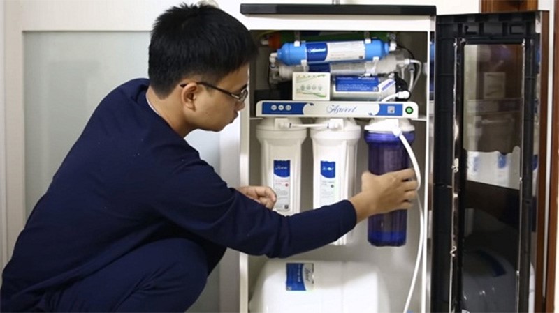 Máy lọc nước bị e khí