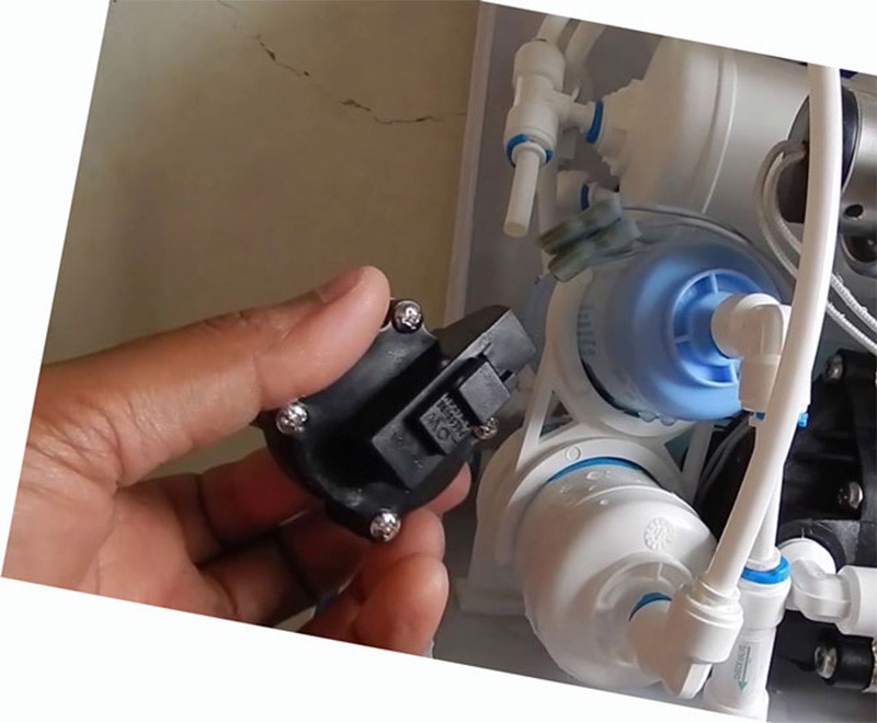 Tình trạng máy lọc nước kêu tạch tạch
