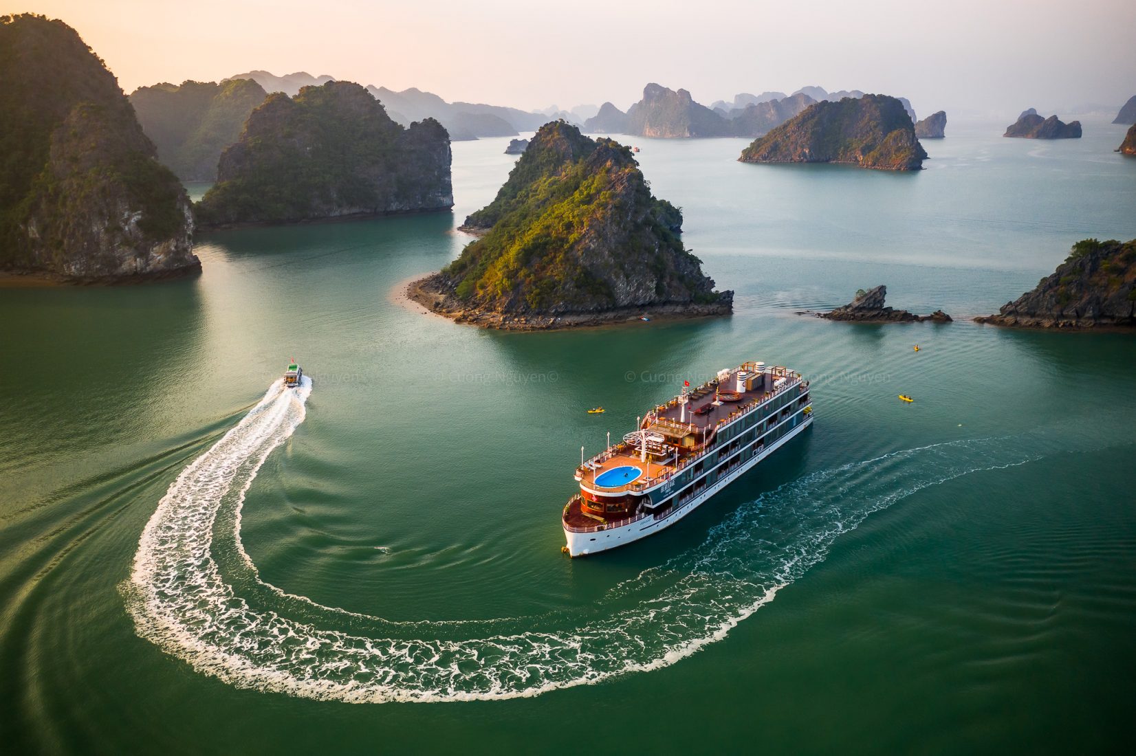 Travel Vietnam by cruise - Discover a different Vietnam from the water