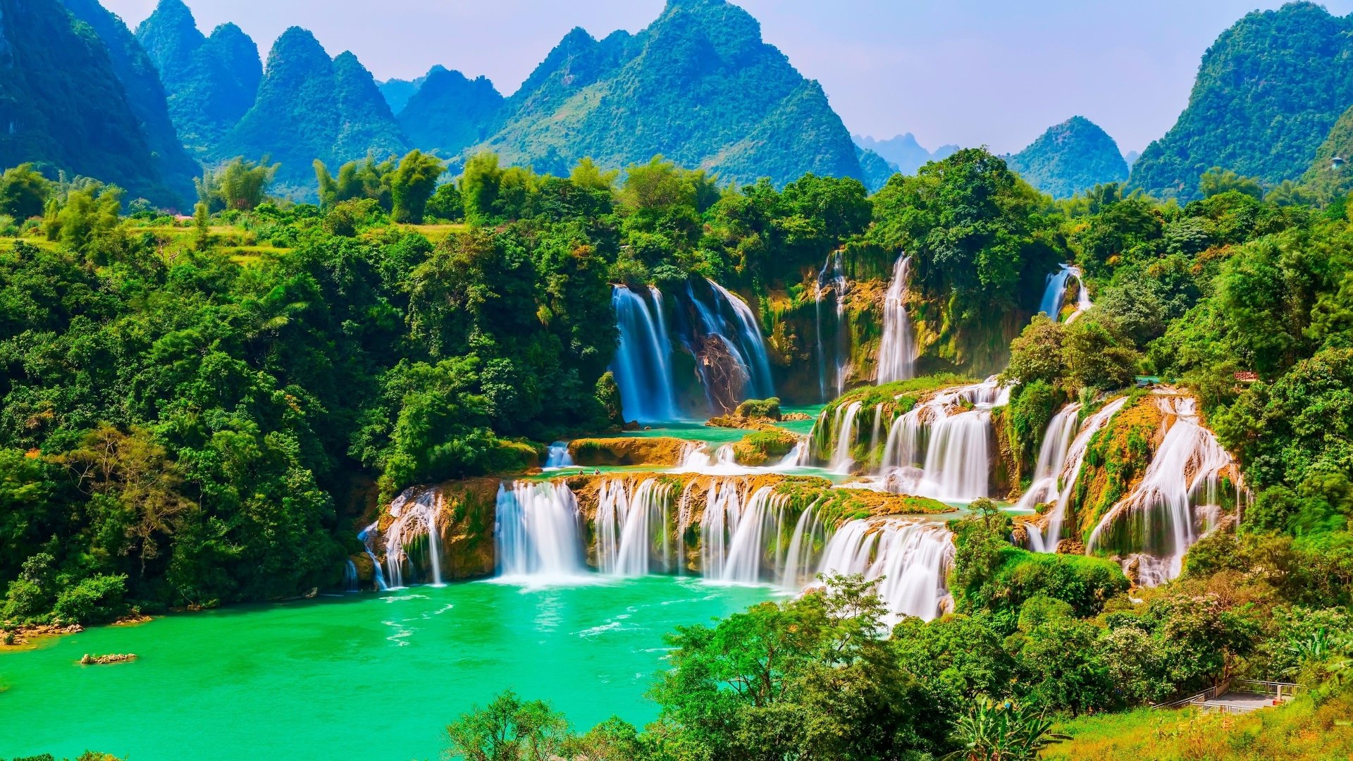 10 danh lam thắng cảnh Việt Nam nổi tiếng nhất từ Bắc đến Nam