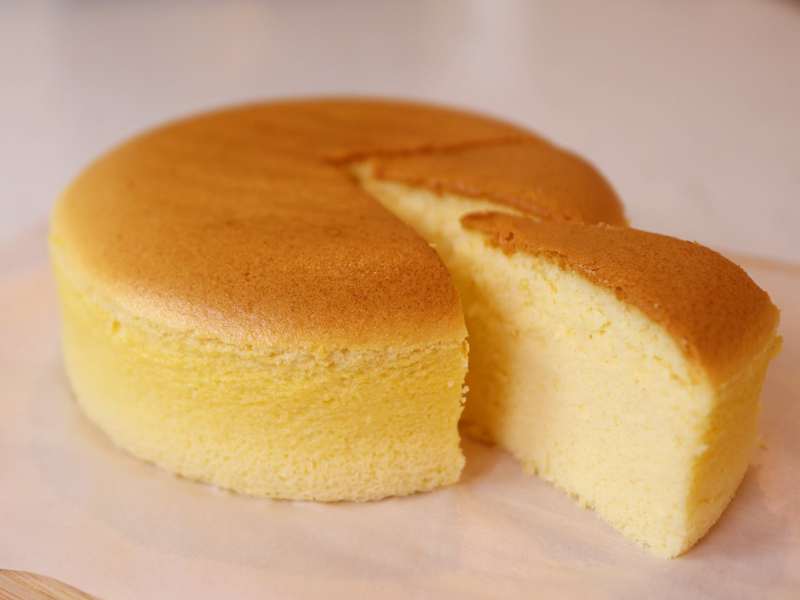 Cách làm bánh bông lan bằng lò nướng đơn giản