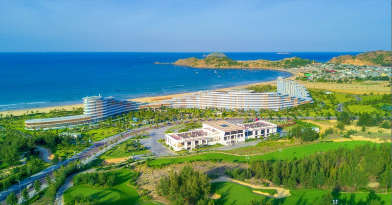 Không gian rộng lớn tuyệt đẹp tại golf FLC Quy Nhơn