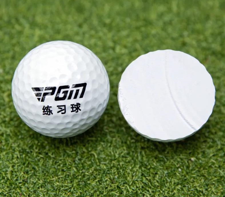 Các loại bóng golf phổ biến được golfer ưa chuộng nhất 2023