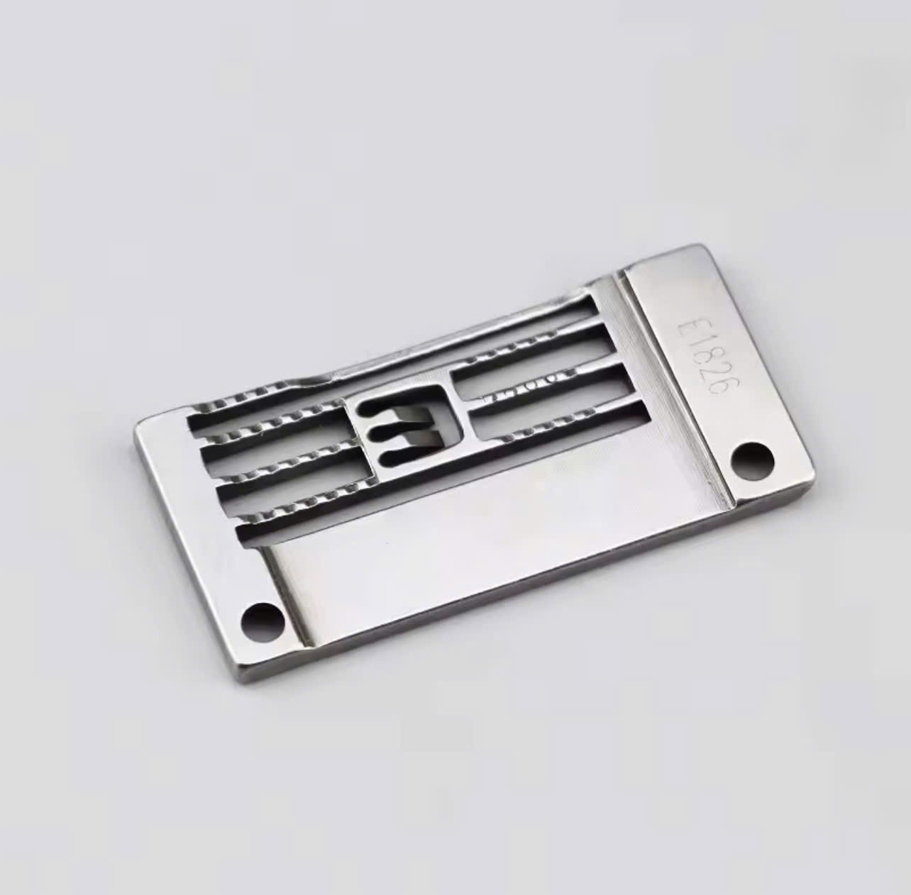 Mặt nguyệt Sirubar F007, E1826 3 kim 5 chỉ 5.6mm dùng cho máy may công nghiệp (GIÁ 1 CÁI)