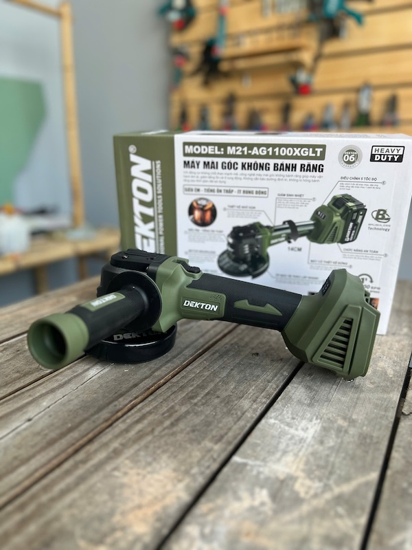 Máy Mài Góc Không Bánh Răng Dekton M21-AG1100XGLT, 21V, Lưỡi 100mm