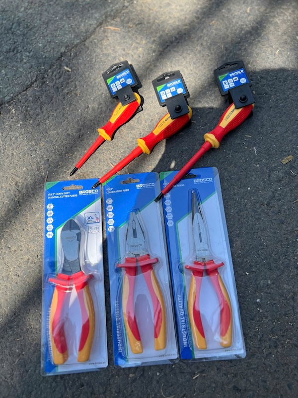 Bộ Dụng Cụ Cách Điện BROSCO 1000V Tiêu Chuẩn VDE (6 Món) - Combo Chuyên Nghiệp Cho Thợ Điện