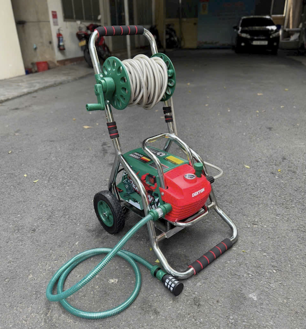 Máy xịt rửa xe (Máy phun bắn tia nước áp lực cao) hiệu DEKTON, Model: DK-CWR3001PROMAX