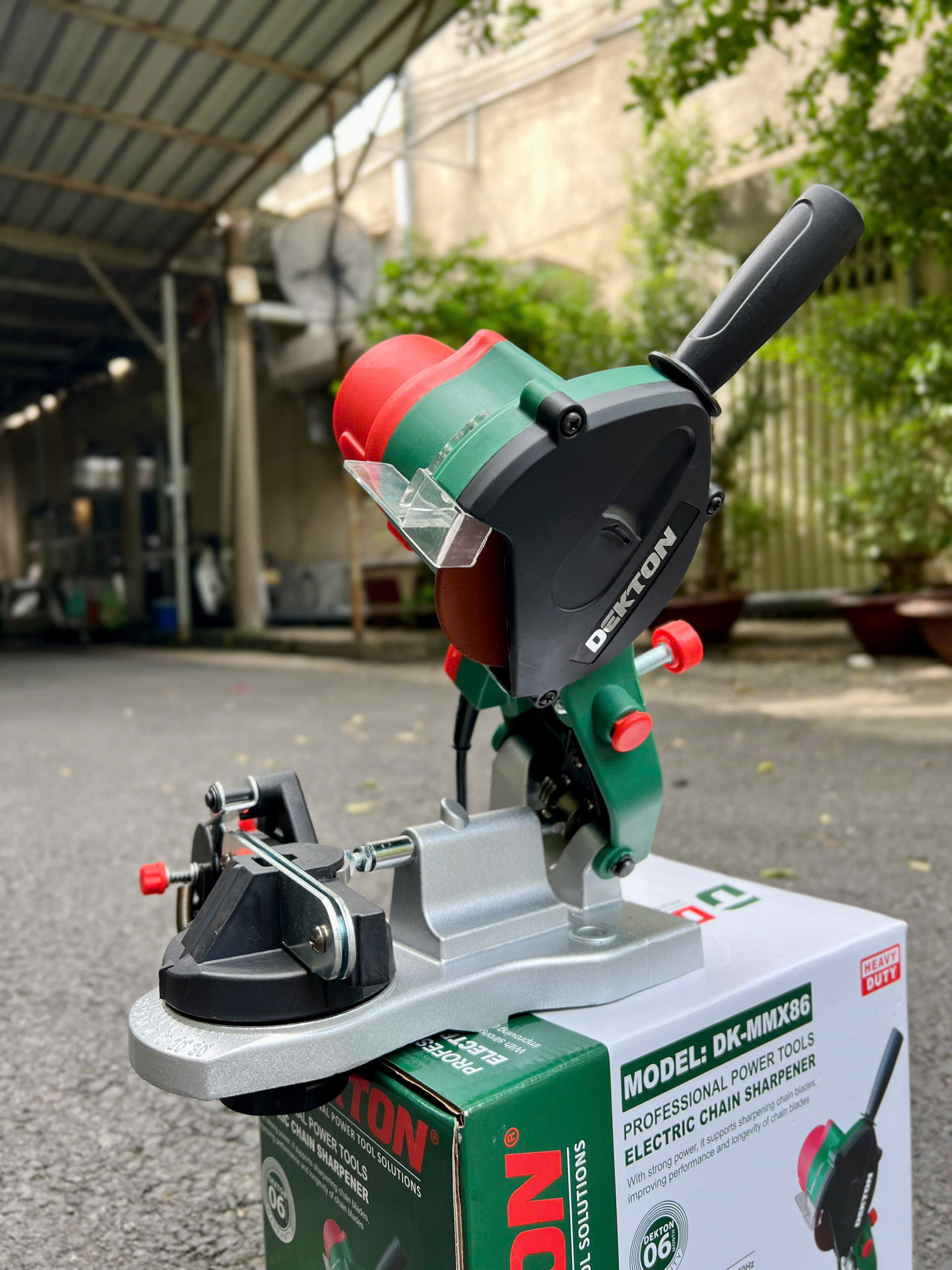 Máy mài xích dùng điện Dekton DK-MMX86