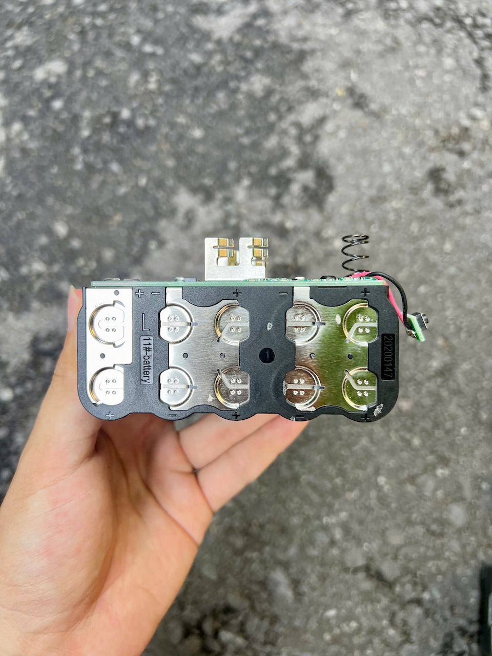 Pin Thế Hệ Mới PROMAX Chân Phổ Thông DEKTON 21V