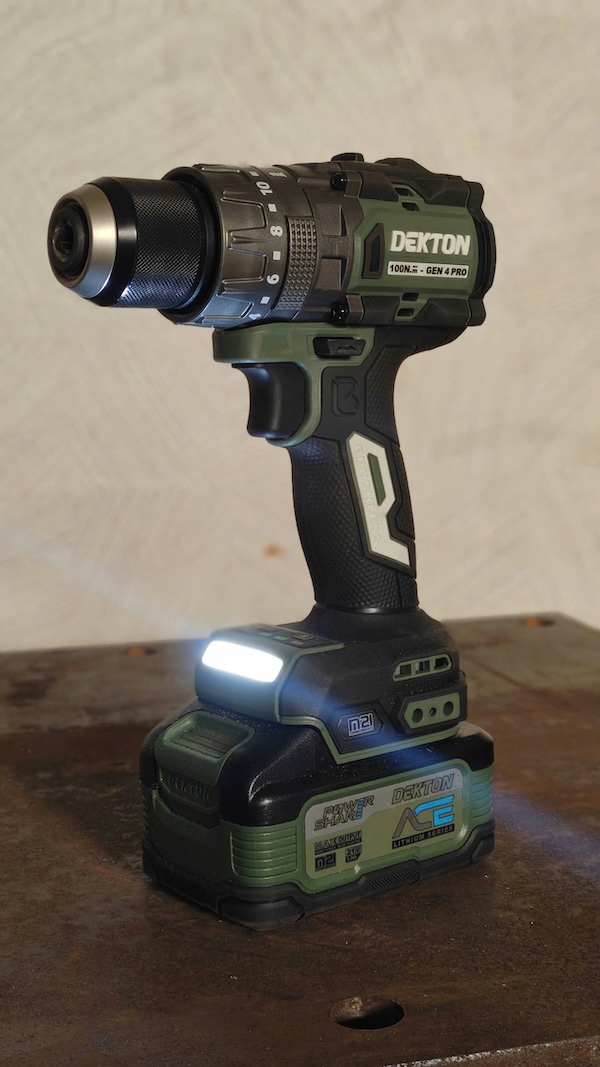 Máy Khoan Pin 13mm Dekton M21-ID13100PRO | Gen 4 Pro - Lực Kéo 100N.m - Chống Vặn Cổ Tay (Kickback Control)