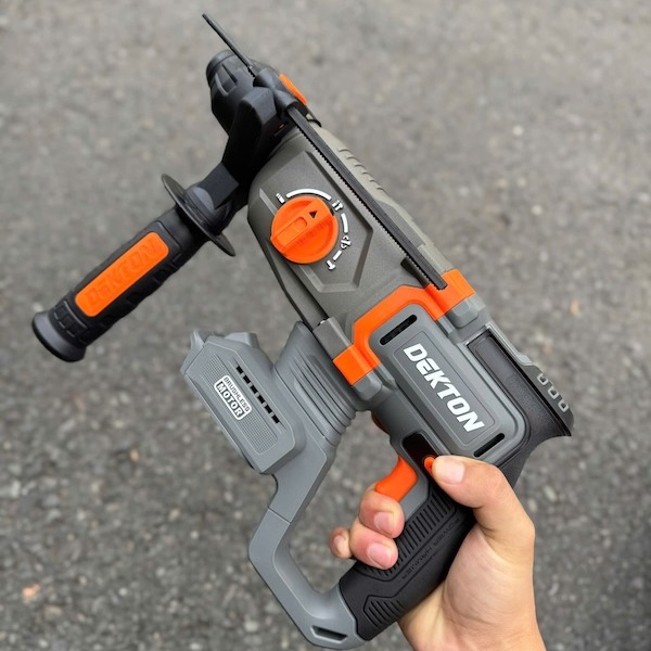 Máy khoan bê tông 3 chức năng hoạt động bằng pin 21V hiệu DEKTON - Model: M21-RH2603C
