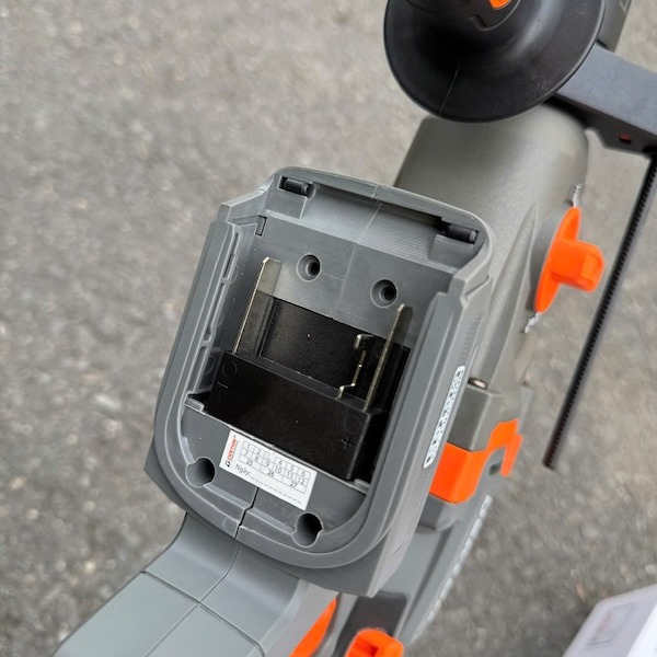 Máy khoan bê tông 3 chức năng hoạt động bằng pin 21V hiệu DEKTON - Model: M21-RH2603C