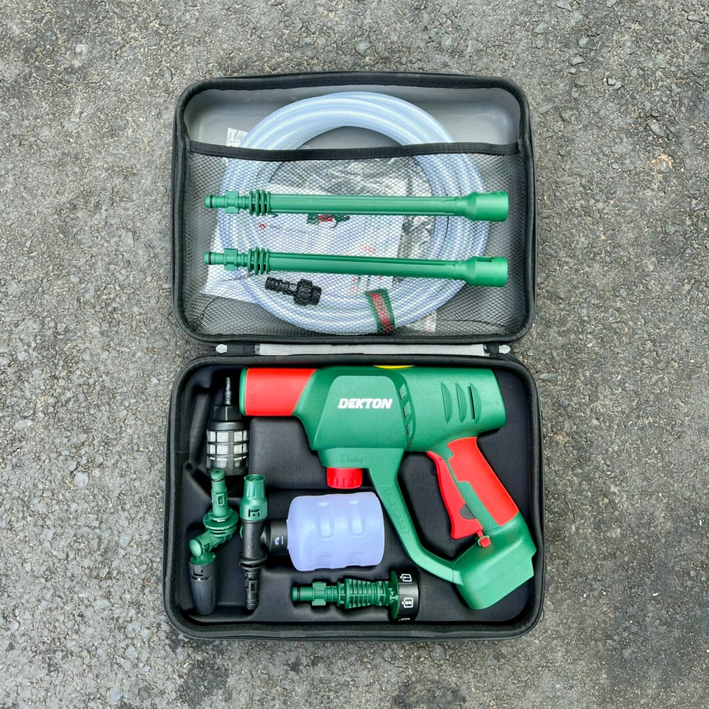 Máy xịt rửa xe (máy phun bắn tia nước áp lực cao), hiệu DEKTON, dùng pin, dạng cầm tay (ko kèm pin) M21-SRX1406PROMAX