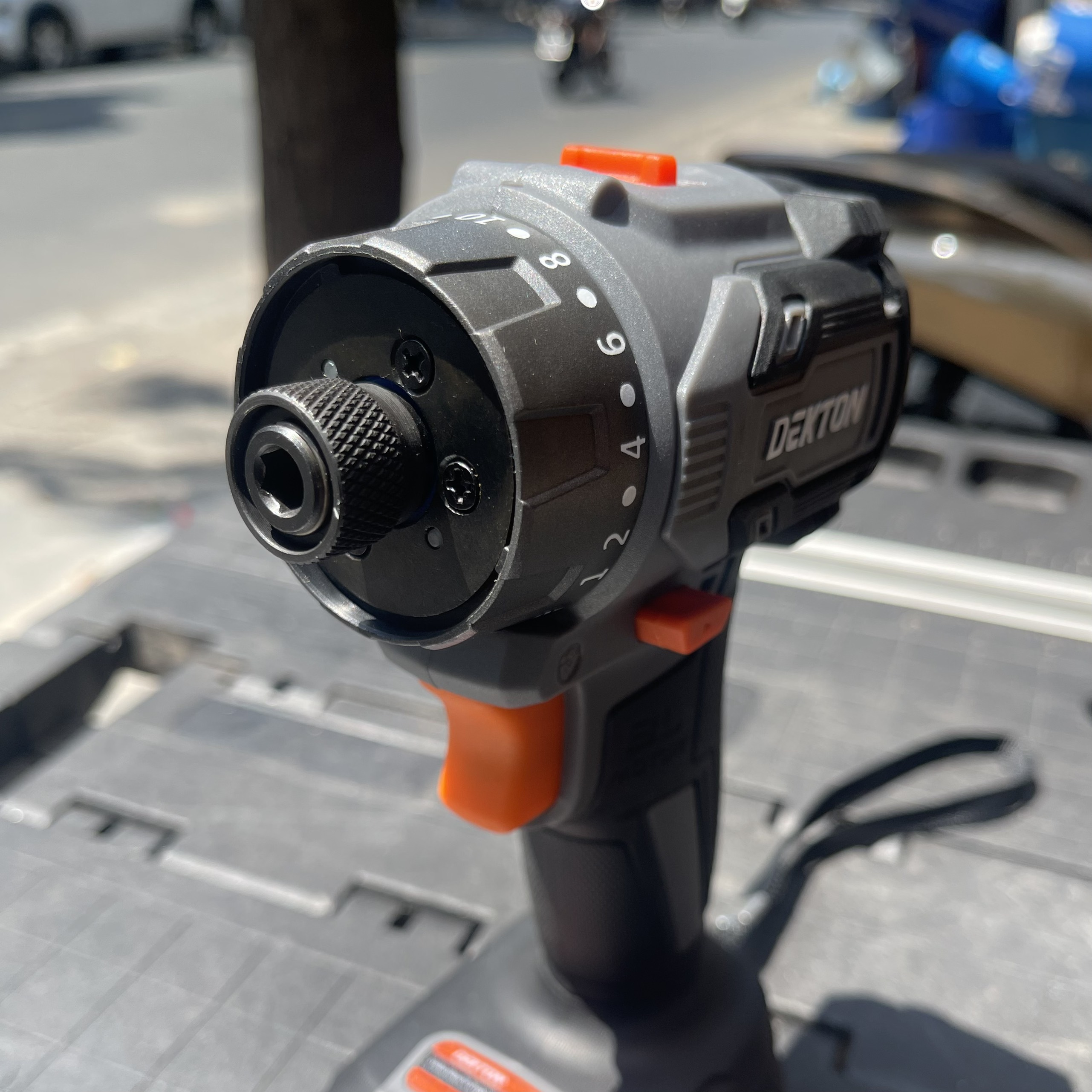 MÁY VẶN VÍT TRƯỢT DÙNG PIN 21V DEKTON M21-VT55NCP