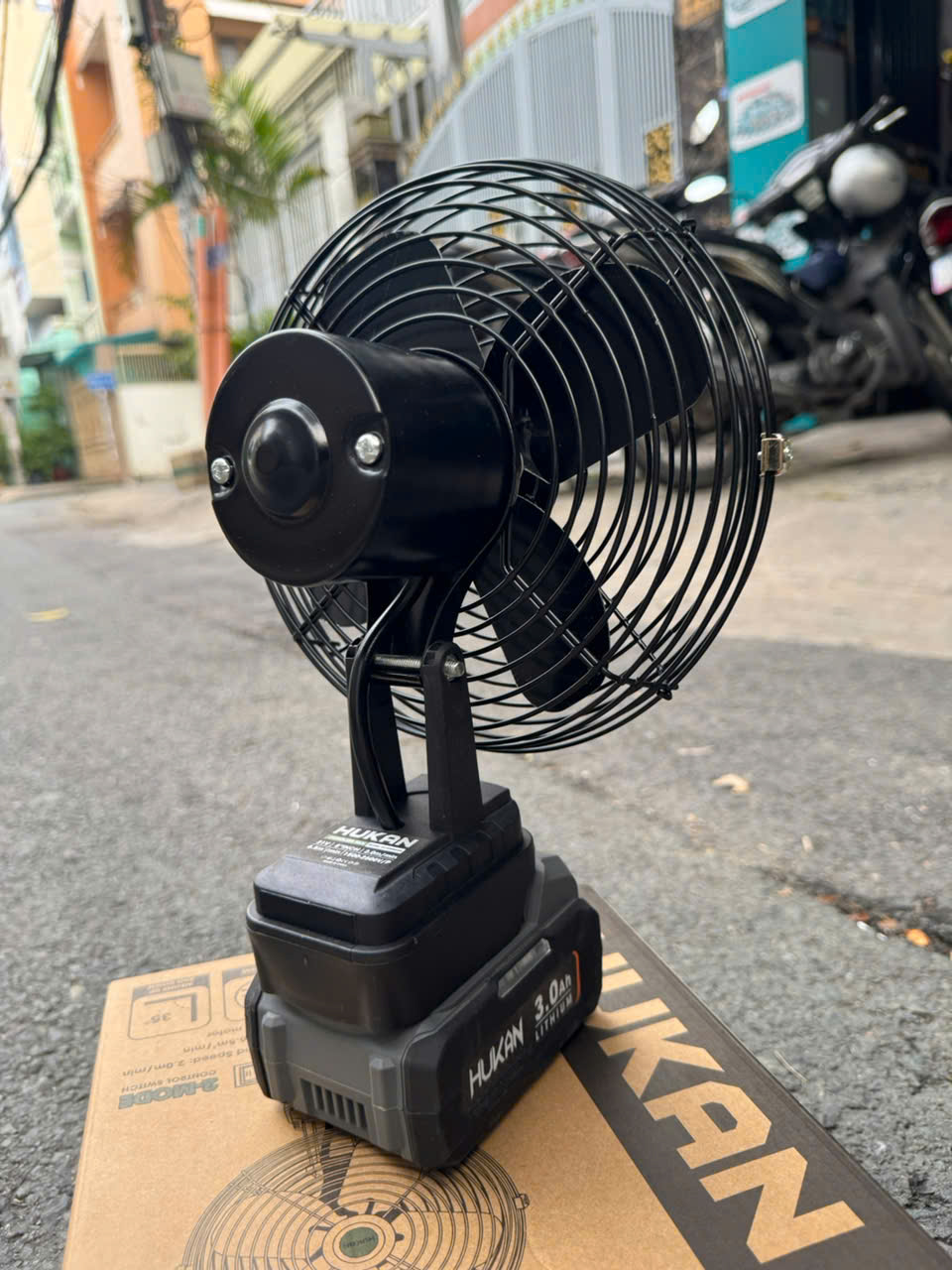 Thân Quạt Tích Điện Dùng Pin Chân Phổ Thông Hukan GC-EFBM5408 (Chính Hãng)