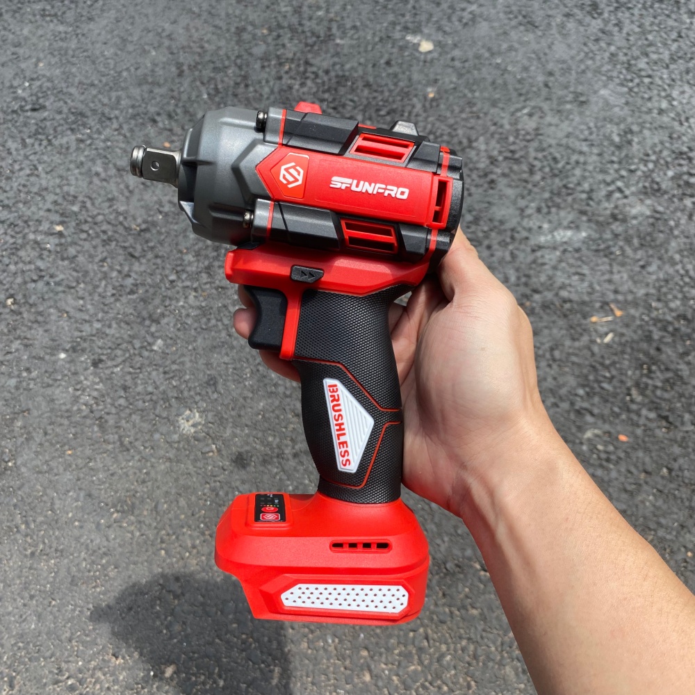 Máy siết bulong 500Nm đầu khẩu 1/2 inch dùng pin 20V SFUNPRO S20 M500A