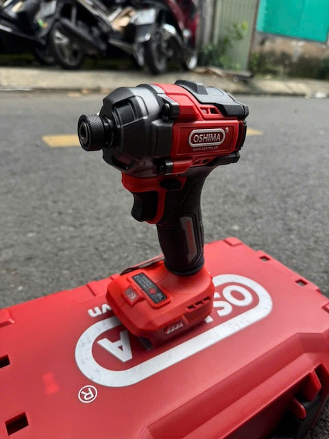 Máy Siết Vít Pin Lithium Oshima SV21V-NG260N-D3