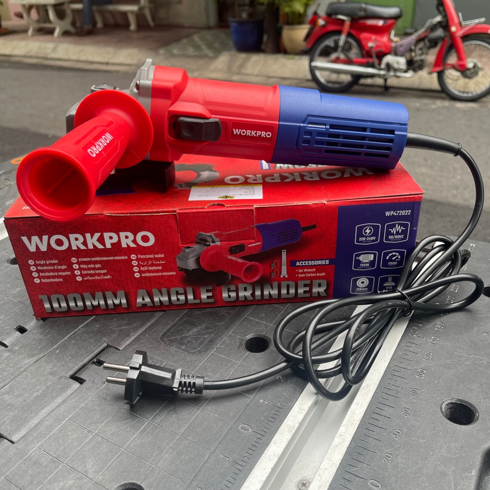 Máy mài góc 100mm, công suất 750W Workpro - WP472022 Công tắc trượt