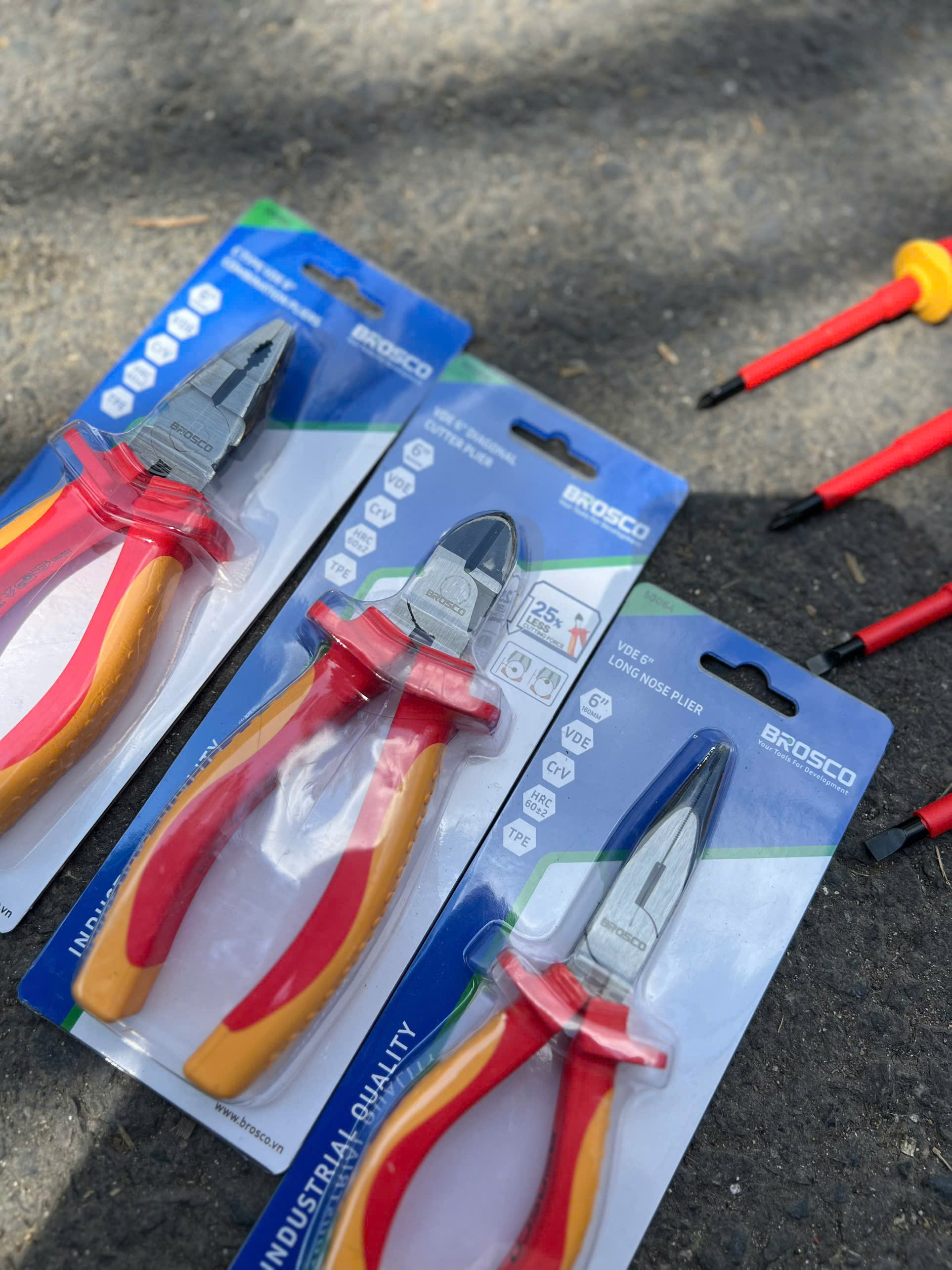 Bộ Dụng Cụ Cách Điện 1000V BROSCO Tiêu Chuẩn VDE (7 Món) - Combo An Toàn Cho Thợ Điện