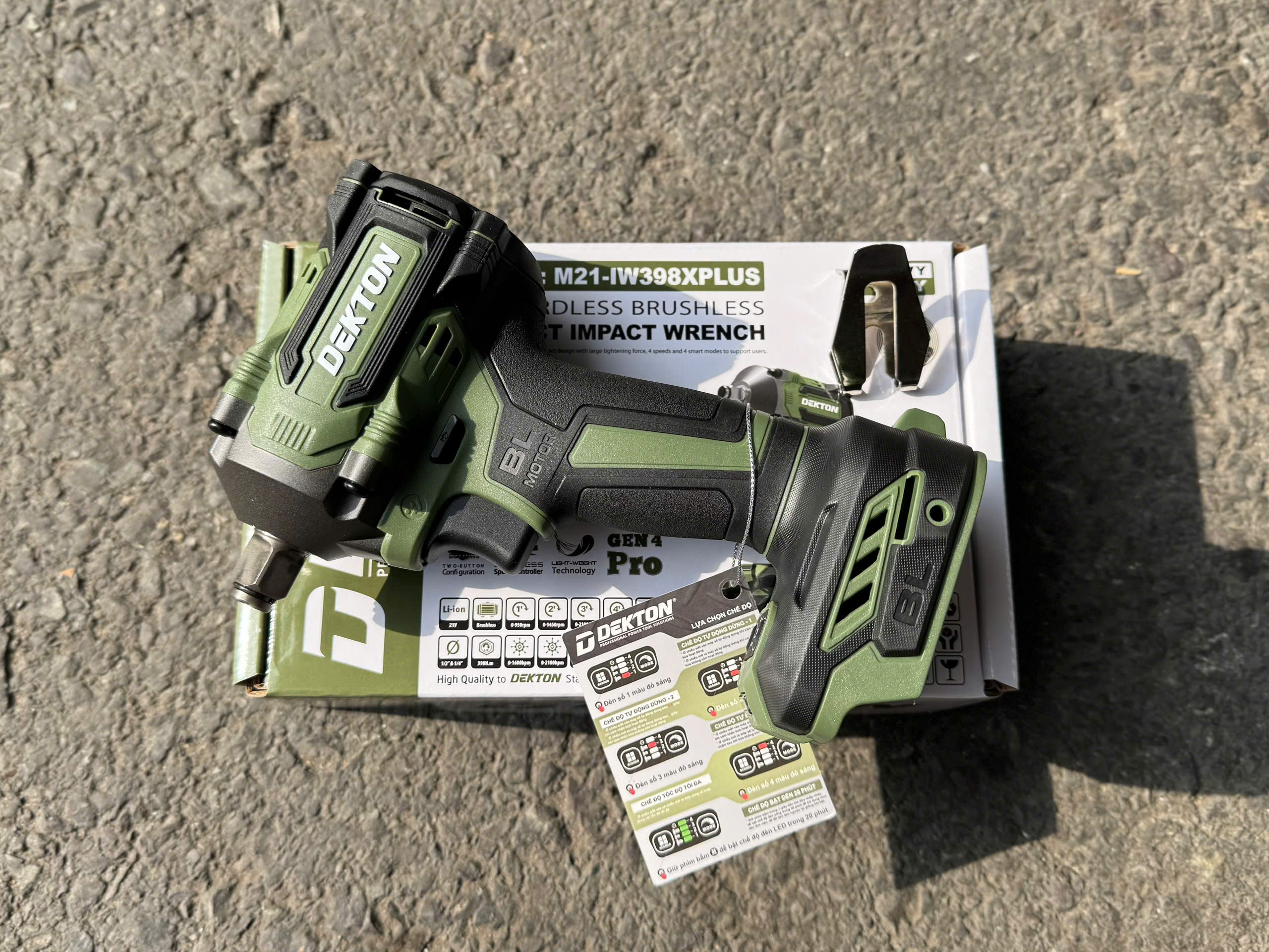 Máy Siết Bu Lông Dekton M21-IW398PLUS Lực 398N.m Đầu Khẩu 2 Trong 1