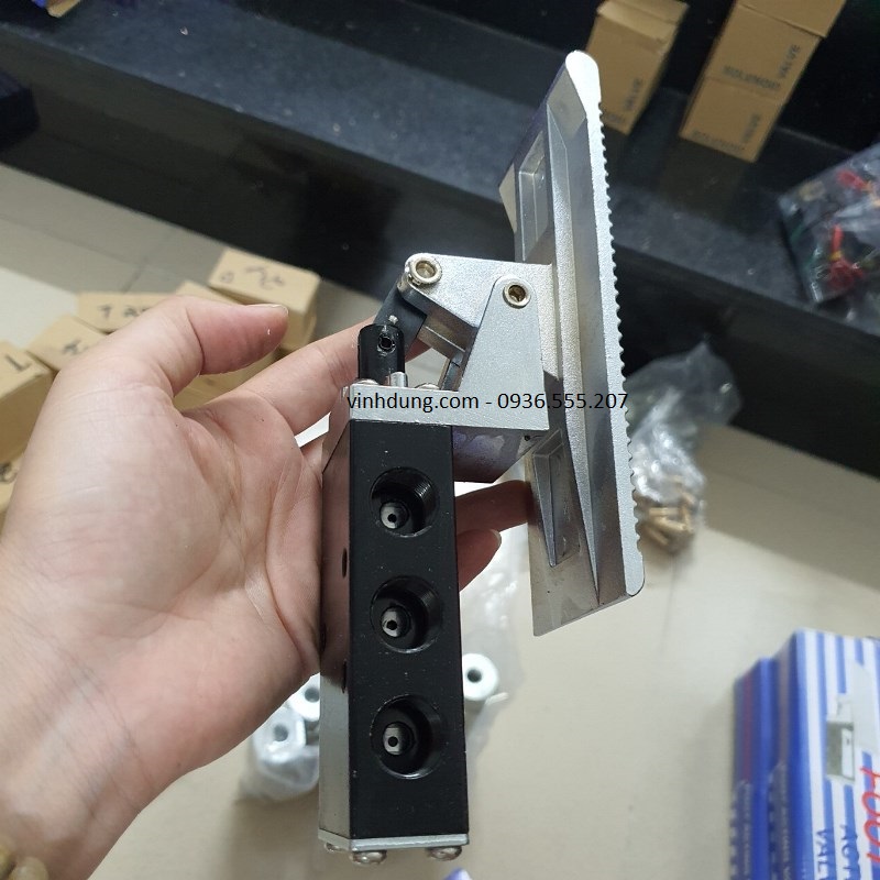 Van đạp chân ST-402 ST-403