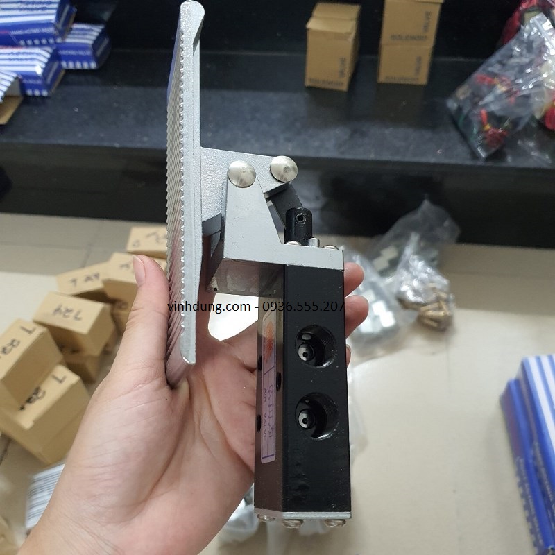 Van đạp chân ST-402 ST-403