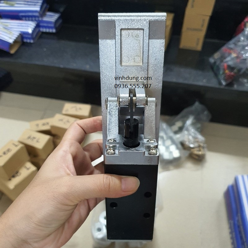 Van đạp chân ST-402 ST-403