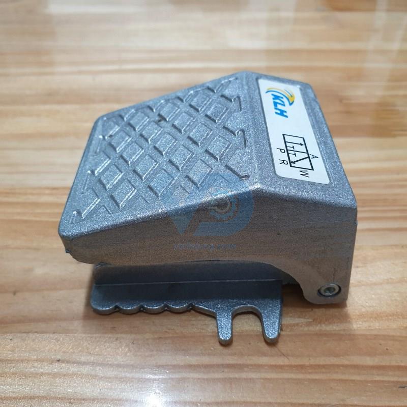 Van đạp chân 3FM210-08