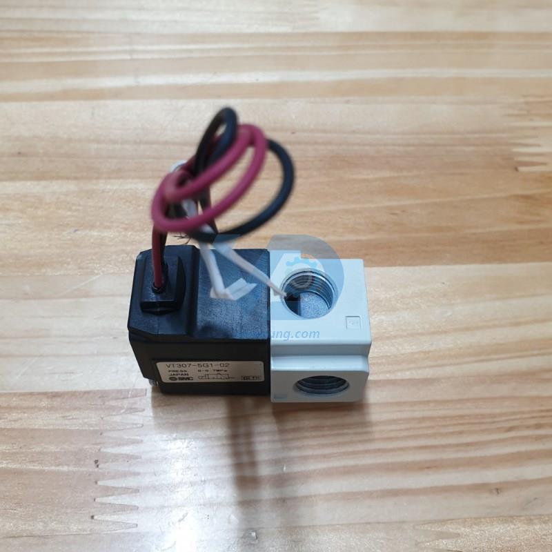 Van điện từ 3 cổng VT307-5G1-02