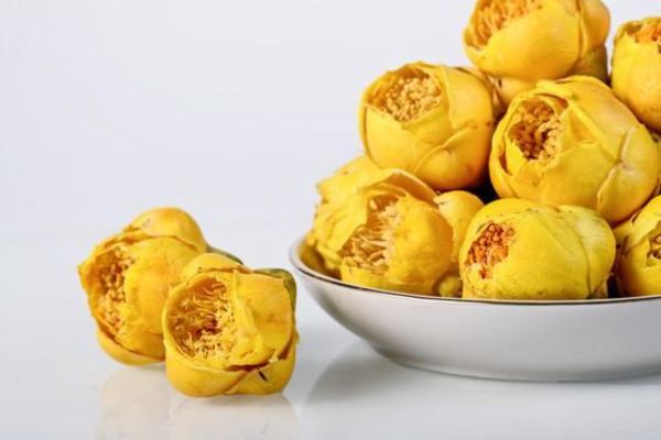 Công dụng tuyệt vời của trà hoa vàng với làn da của phái đẹp