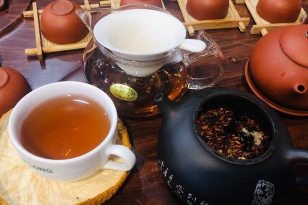 Trà gạo lứt xạ đen có tác dụng gì và uống như thế nào?