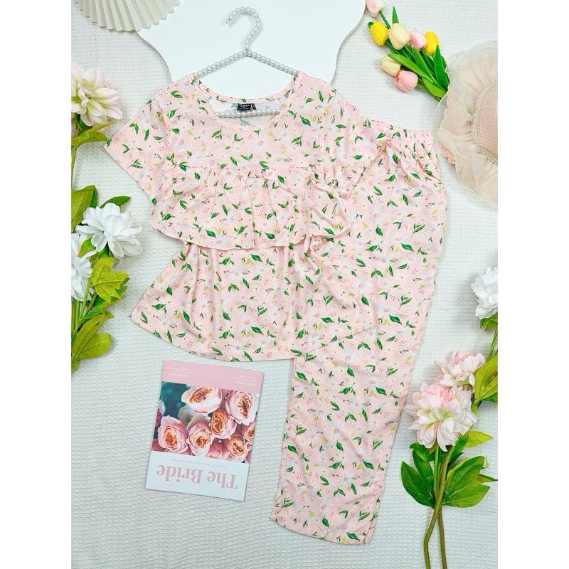9 tấc bèo ngực