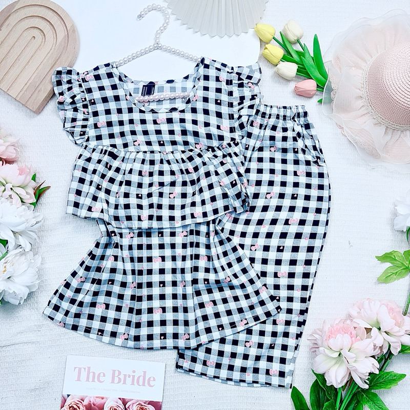 CÁNH TIÊN LỬNG BÈO NGỰC
