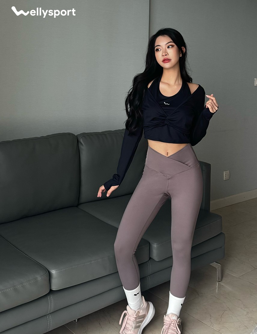 Áo Dài Tay Nữ Xoắn Eo, Màu Đen, Welly Sport, Mã NDT08