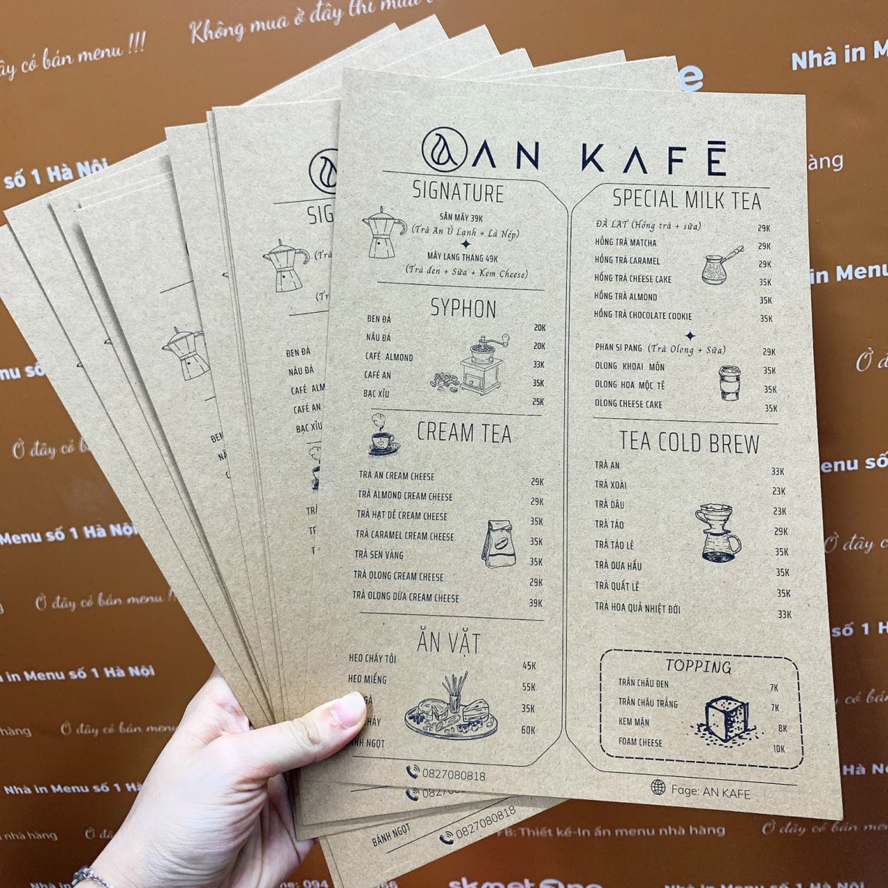 Menu cầm tay chất liệu giấy