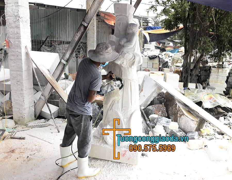 Điêu Khắc Tượng Đức Mẹ Hằng Cứu Giúp Bằng Đá Non Nước