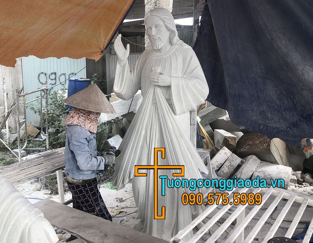 Tượng chúa thương xót bằng đá trắng đẹp