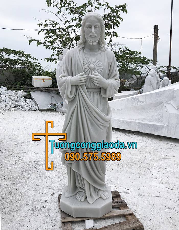 Tượng Chúa Thánh Tâm Bằng Đá Trắng Non Nước Đẹp