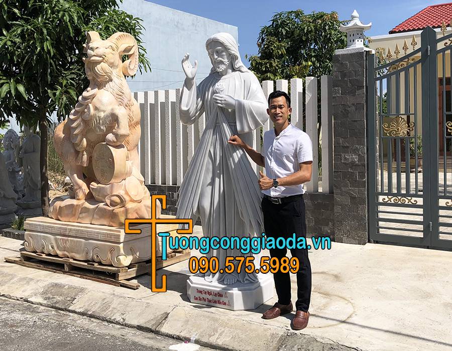 Tượng Chúa Thương Xót Bằng Đá Trắng Cao 2m2