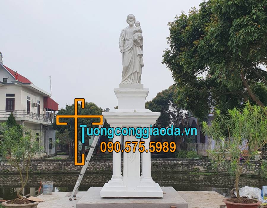Tượng Thánh Giuse Bồng Chúa Hài Đồng Đá Đẹp Tại Công Trình