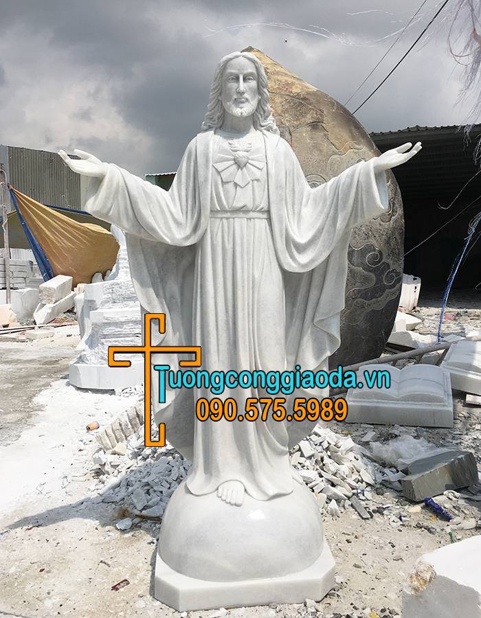 Tượng Chúa Thánh Tâm Bằng Đá Trắng Đẹp 