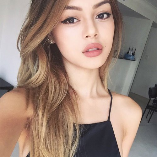 Làm thế nào để tạo viền môi đẹp?