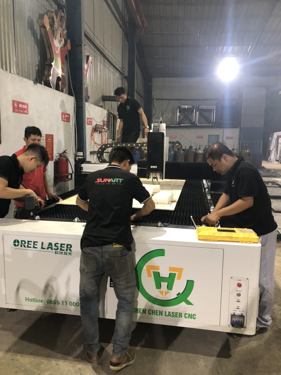 Bàn giao máy Laser 3015S 1500w Đông Anh