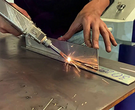 Máy hàn fiber laser