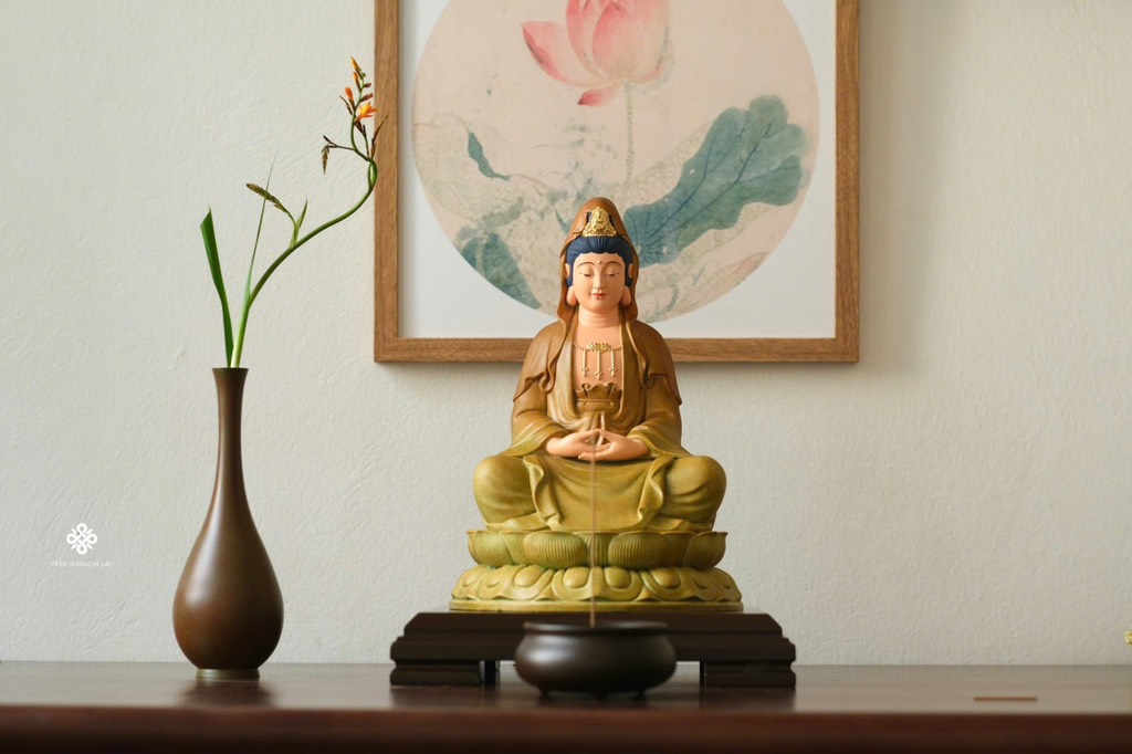 Tượng Quan Âm Bồ tát đồng mạ vàng 24k 29cm