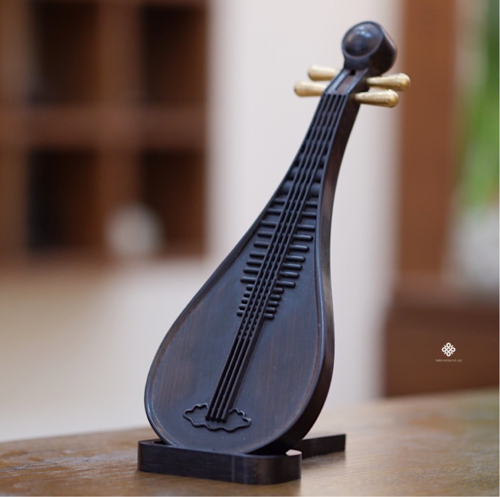 Đàn tỳ bà xông trầm gỗ mun