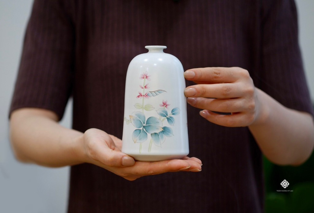 Bình gốm hoa lá vẽ tay 14cm