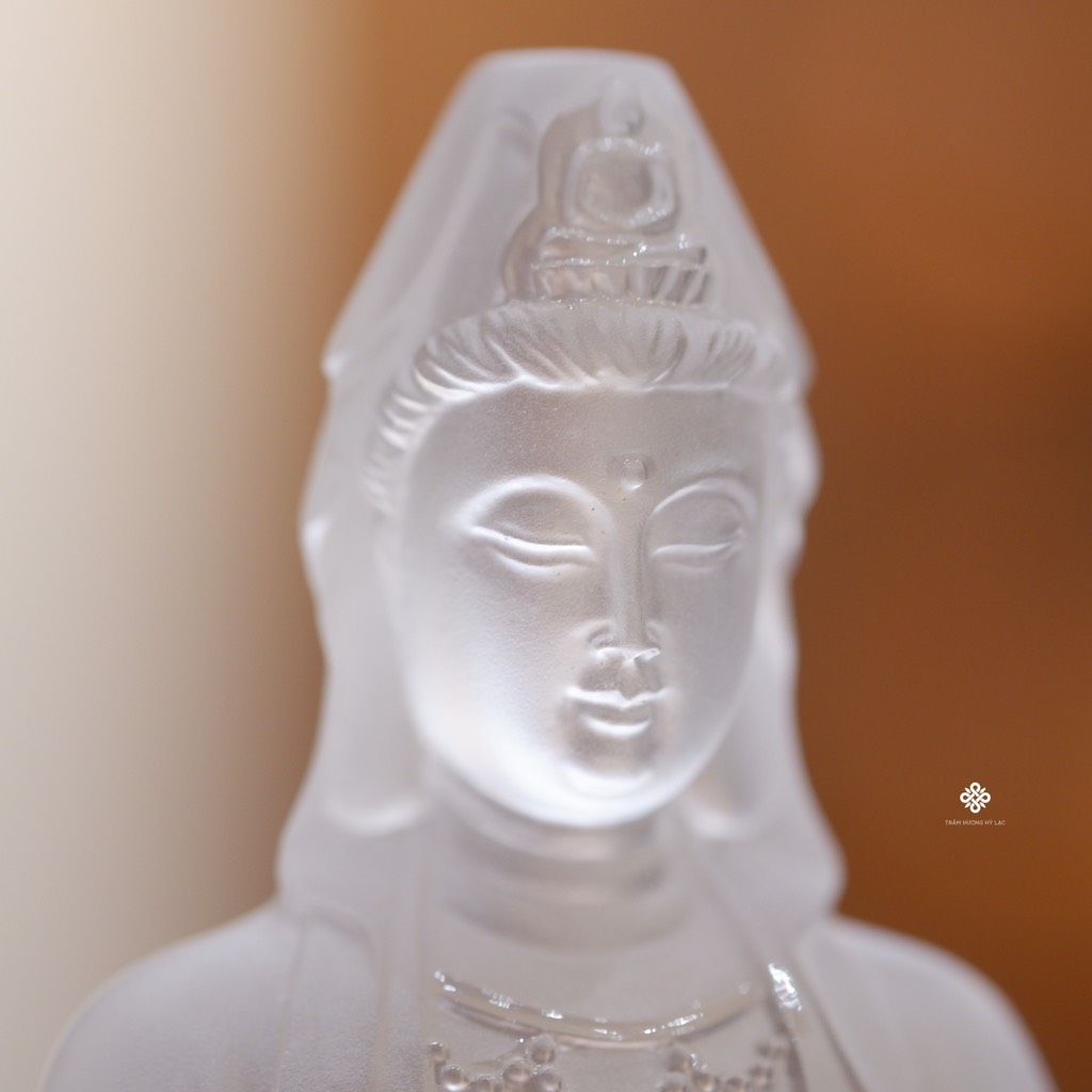 Tượng Quan Âm Bồ tát lưu ly trắng 13cm